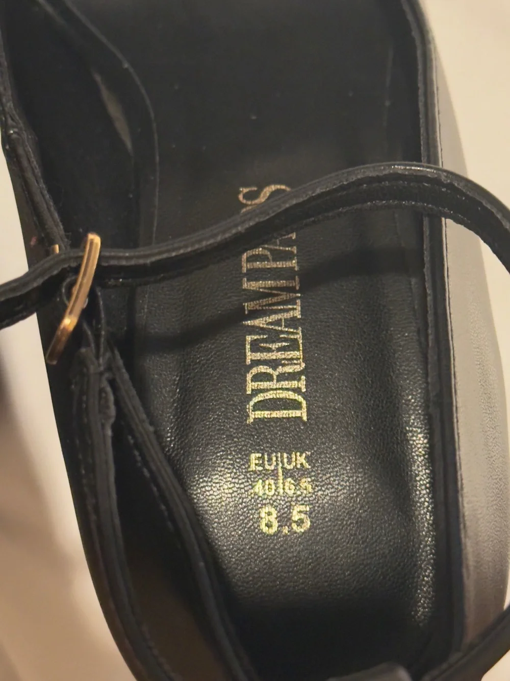 Dream Pairs sleek black